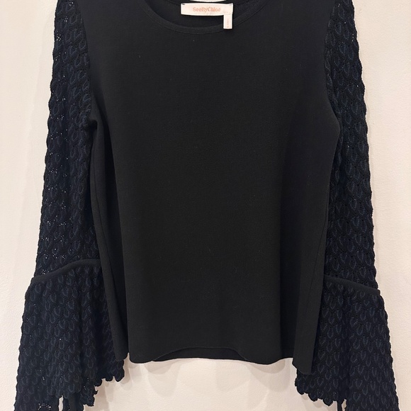 ✨ See by Chloé Black Knit Top w/ Crochet Navy/Black Bell Sleeves Size Small/36 ✨ - Picture 6 of 10